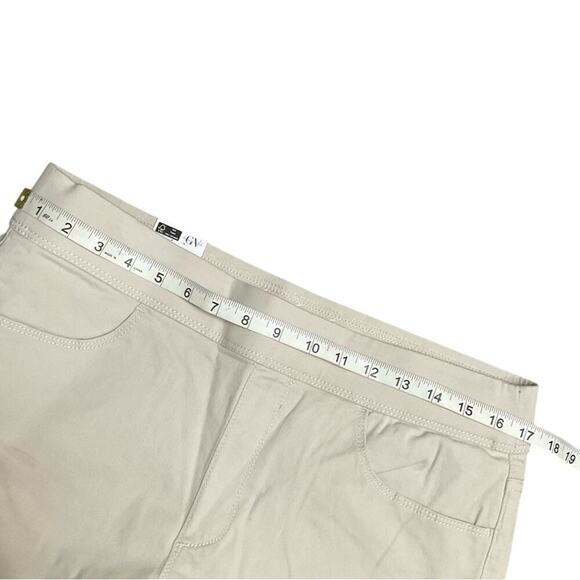 Gloria Vanderbilt Women's Cropped Pants Beige Slimming Effect Size 10 NWT - Picture 5 of 11